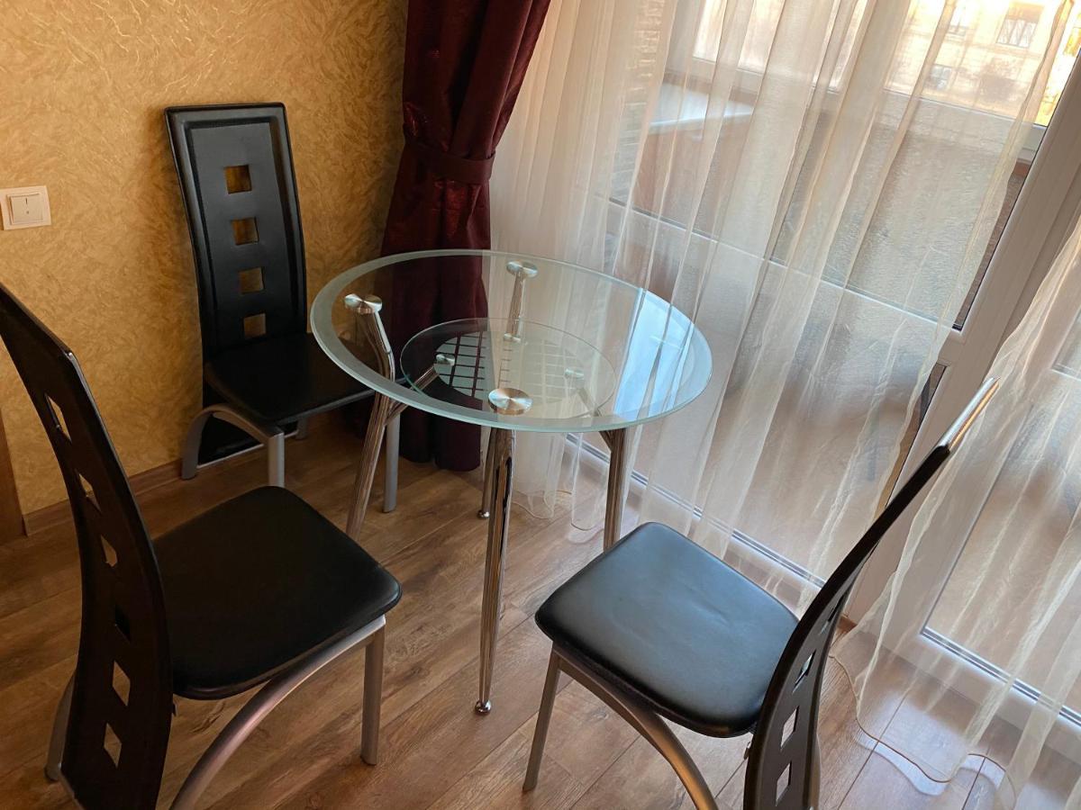 New Apartments With Panoramic Views On Avenue Nauky Harkov Kültér fotó