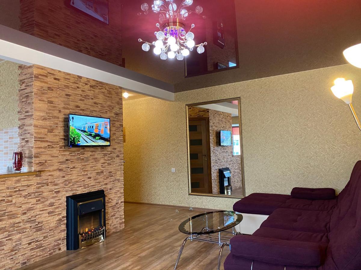 New Apartments With Panoramic Views On Avenue Nauky Harkov Kültér fotó